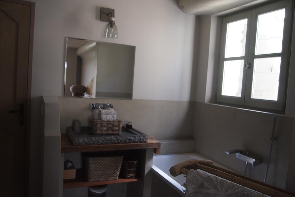 La Maison Des Collines Hotell Allemagne-en-Provence Rum bild